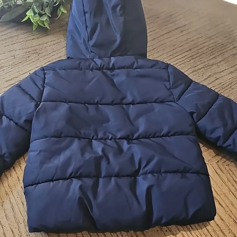 Place navy hooded